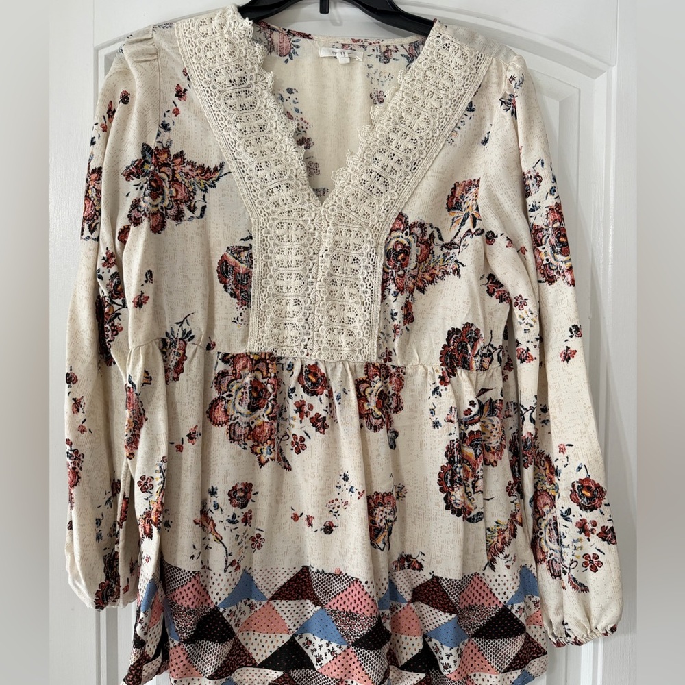 Maurice’s Floral Lace Trim Women's Top